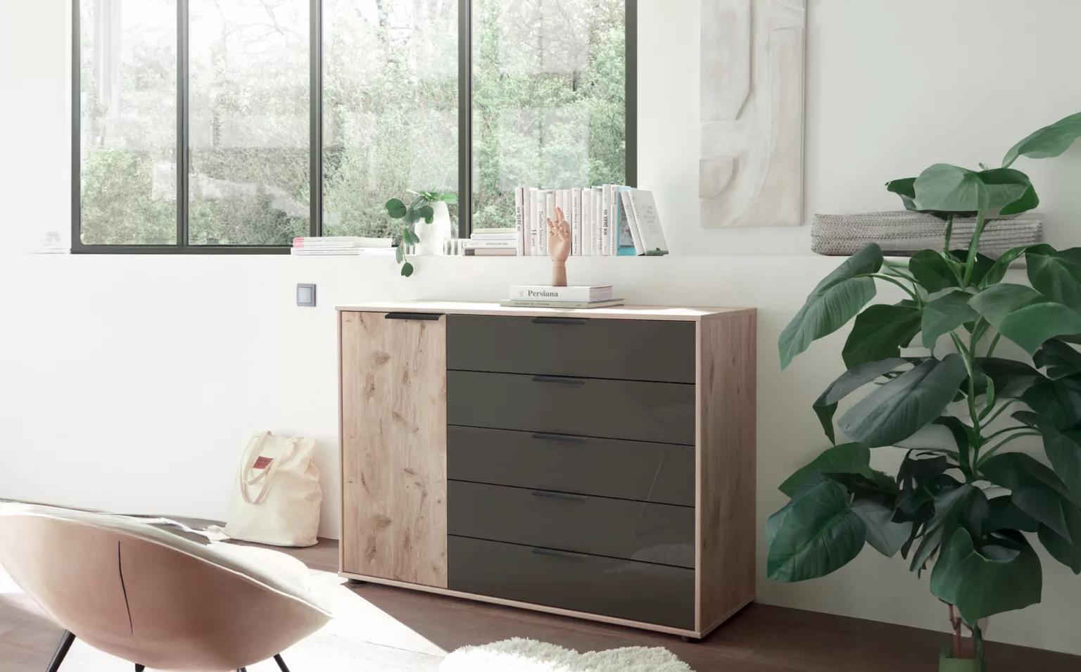 Delft commode